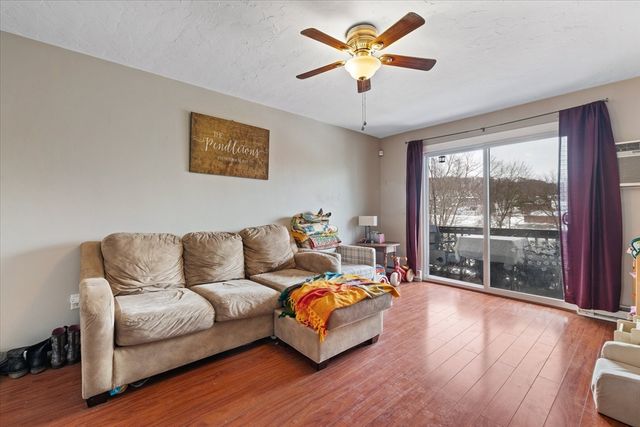 18-24 River St 12, Hudson, MA 01749