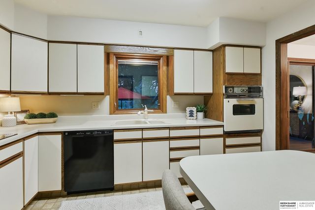 1636 S 99th Street, Omaha, NE 68124
