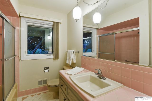 1636 S 99th Street, Omaha, NE 68124