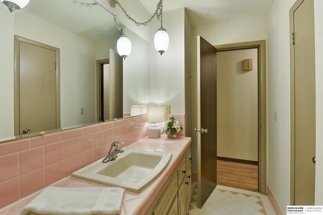 1636 S 99th Street, Omaha, NE 68124