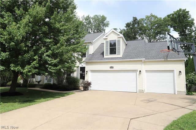 1100 Dover Drive, Medina, OH 44256