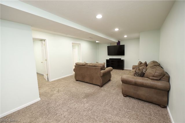 1100 Dover Drive, Medina, OH 44256