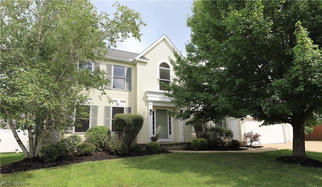 1100 Dover Drive, Medina, OH 44256