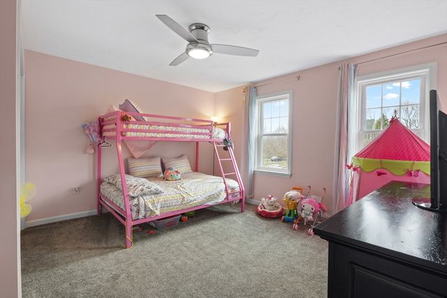 25 Farmington Dr, Shrewsbury, MA 01545