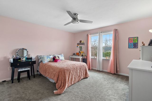 25 Farmington Dr, Shrewsbury, MA 01545