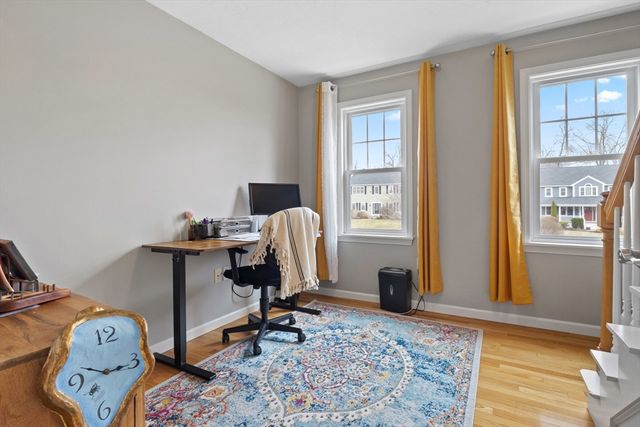 25 Farmington Dr, Shrewsbury, MA 01545