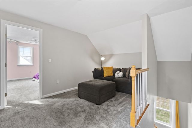 25 Farmington Dr, Shrewsbury, MA 01545