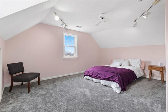 25 Farmington Dr, Shrewsbury, MA 01545