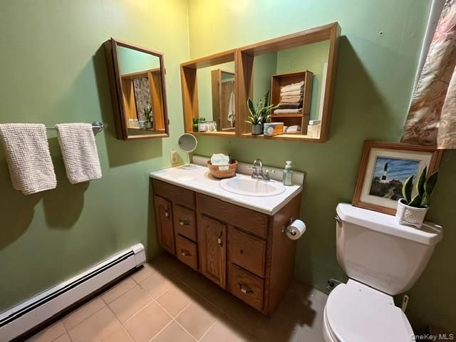 27 Rose Street, Islip, NY 11751