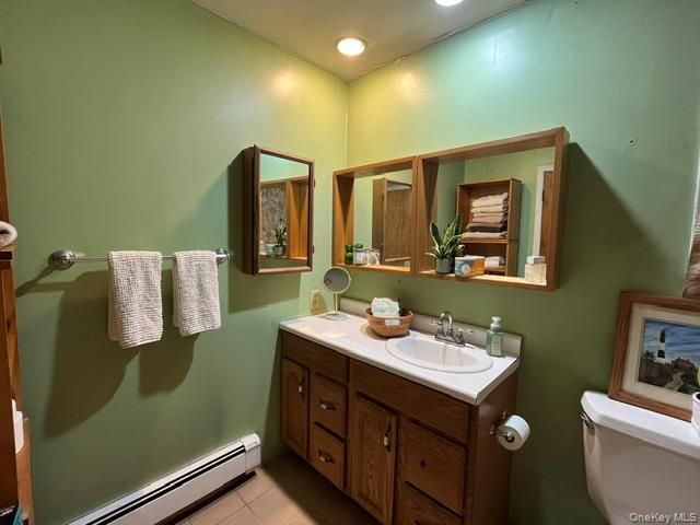 27 Rose Street, Islip, NY 11751