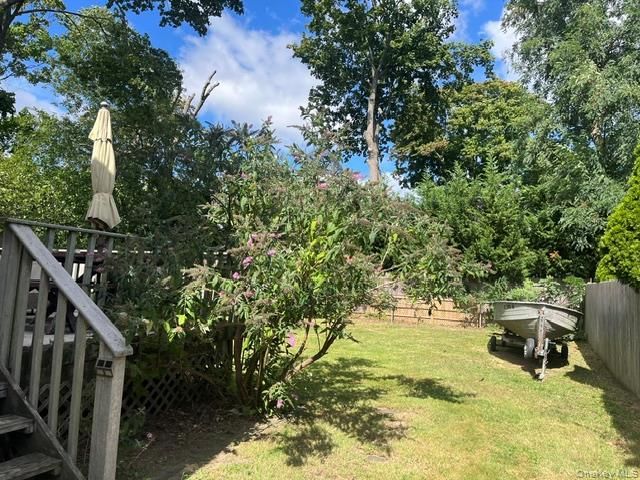 27 Rose Street, Islip, NY 11751