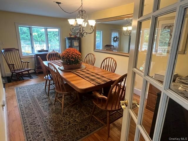 27 Rose Street, Islip, NY 11751