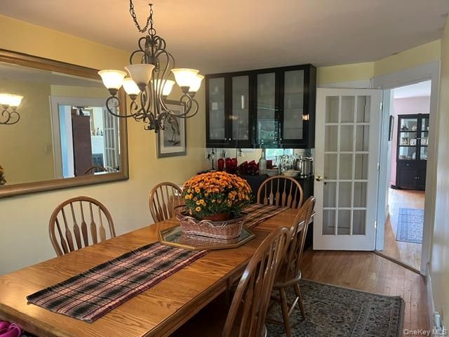 27 Rose Street, Islip, NY 11751