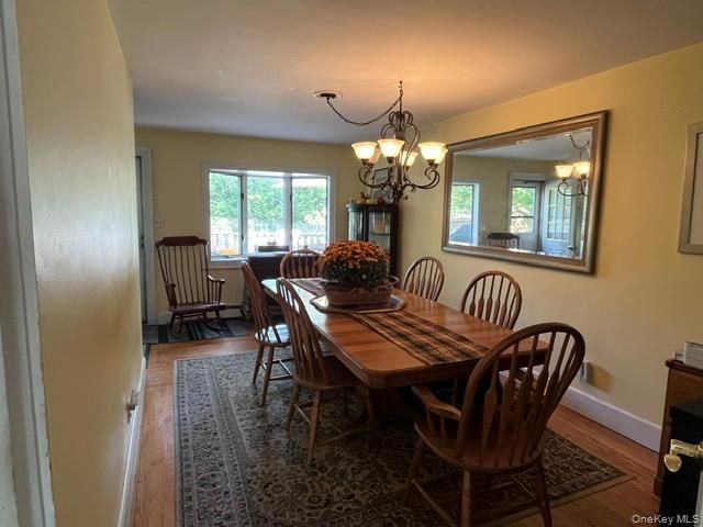 27 Rose Street, Islip, NY 11751