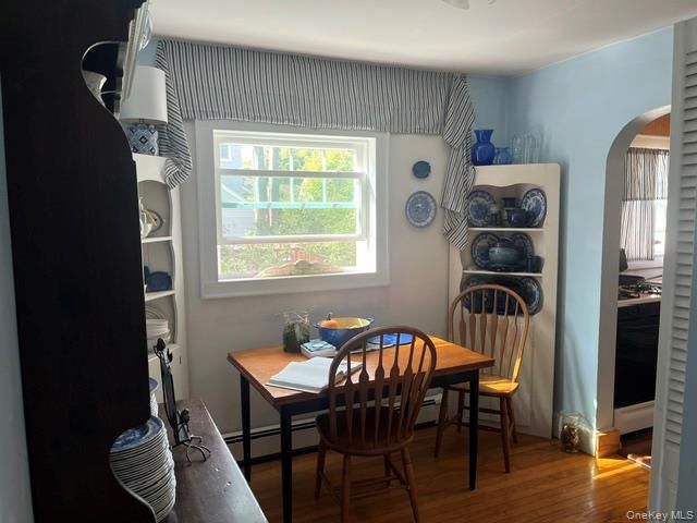 27 Rose Street, Islip, NY 11751