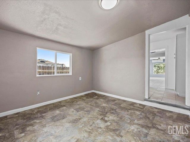 801 Fillmore Street, Taft, CA 93268