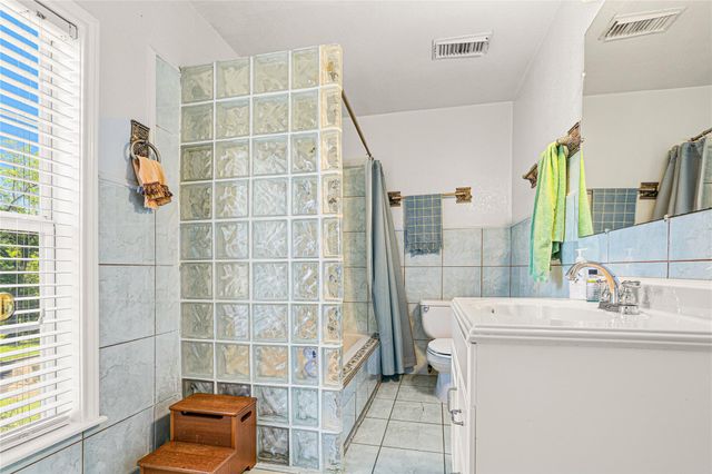 3449 N Parkwood Drive, Houston, TX 77021