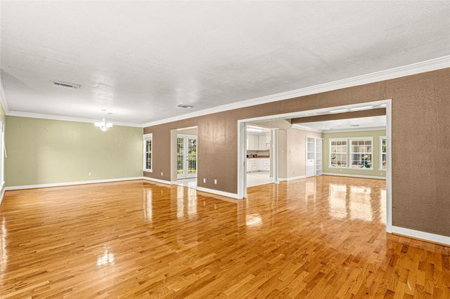 3449 N Parkwood Drive, Houston, TX 77021