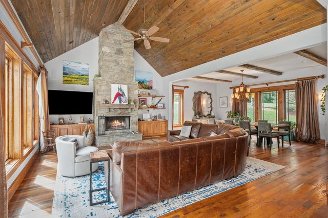 8828 Willett LN, Bent Mountain, VA 24059