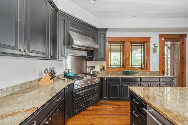 8828 Willett LN, Bent Mountain, VA 24059