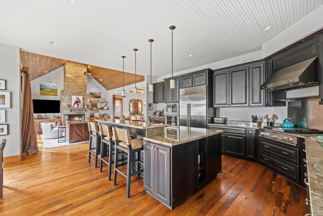 8828 Willett LN, Bent Mountain, VA 24059