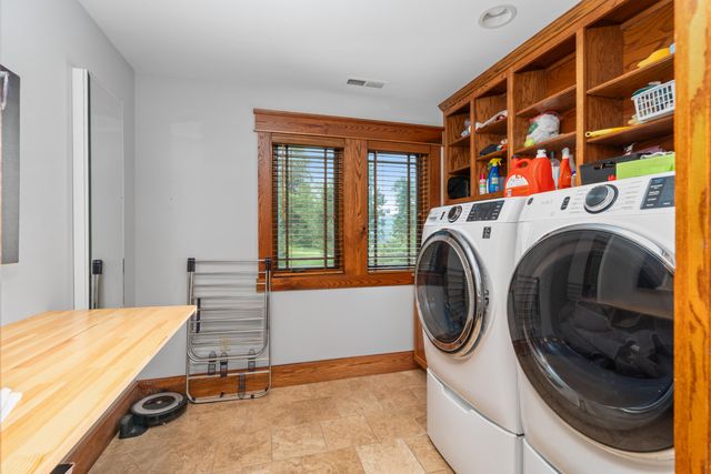 8828 Willett LN, Bent Mountain, VA 24059