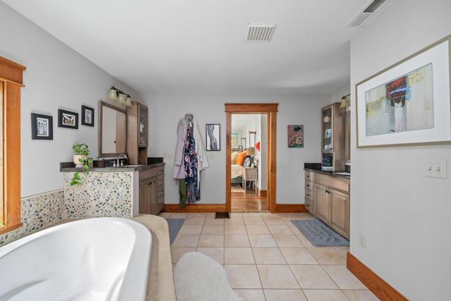 8828 Willett LN, Bent Mountain, VA 24059