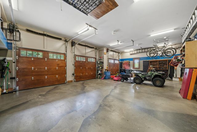 8828 Willett LN, Bent Mountain, VA 24059