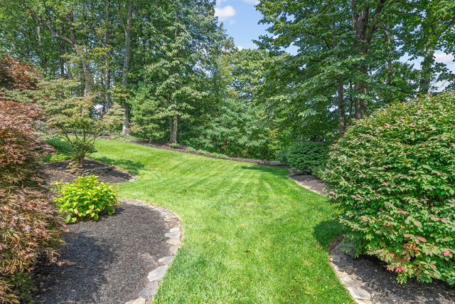 8828 Willett LN, Bent Mountain, VA 24059