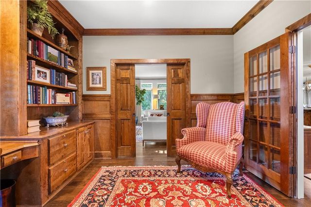 301 NW Rockhill Circle, Lee's Summit, MO 64081