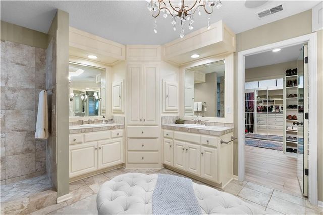 301 NW Rockhill Circle, Lee's Summit, MO 64081