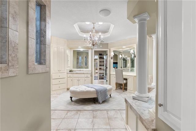 301 NW Rockhill Circle, Lee's Summit, MO 64081
