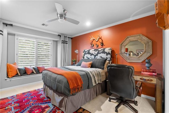 301 NW Rockhill Circle, Lee's Summit, MO 64081