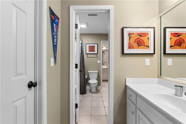 301 NW Rockhill Circle, Lee's Summit, MO 64081