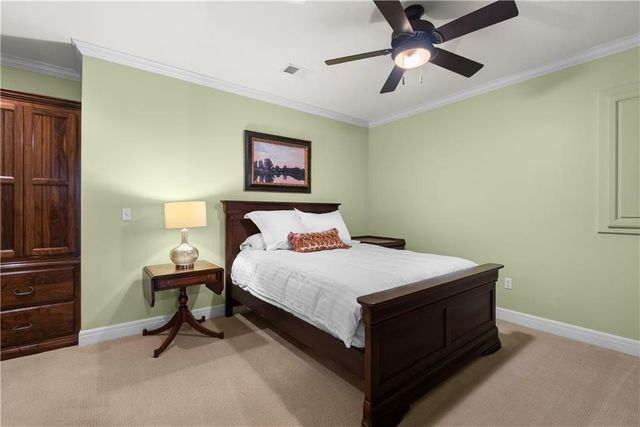 301 NW Rockhill Circle, Lee's Summit, MO 64081