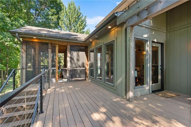 301 NW Rockhill Circle, Lee's Summit, MO 64081