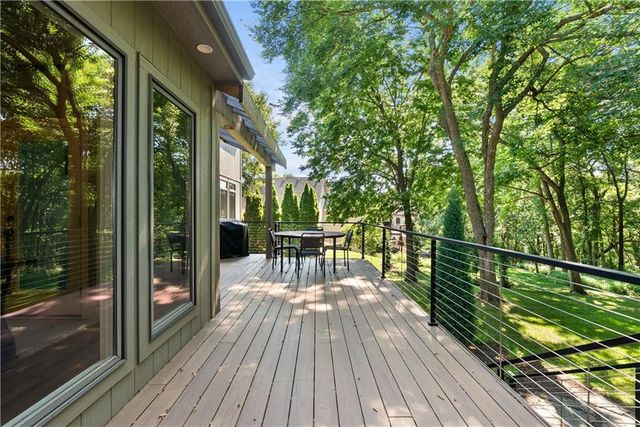 301 NW Rockhill Circle, Lee's Summit, MO 64081