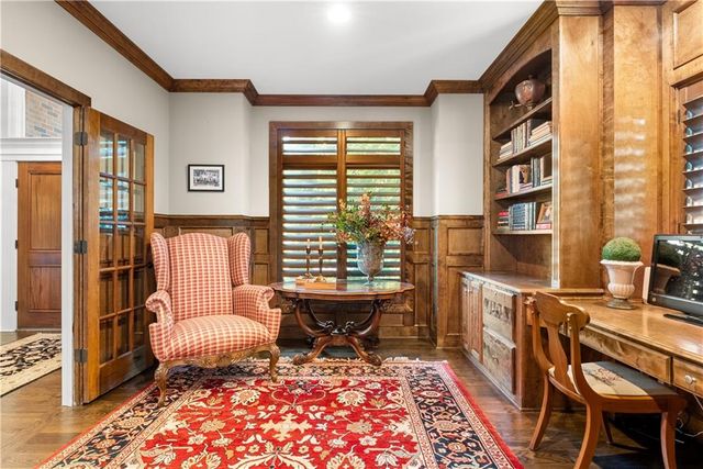 301 NW Rockhill Circle, Lee's Summit, MO 64081