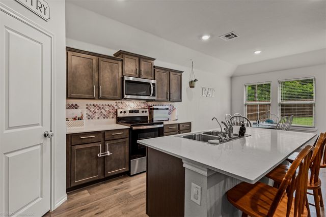 1818 Pecan Valley Drive, Kaufman, TX 75142