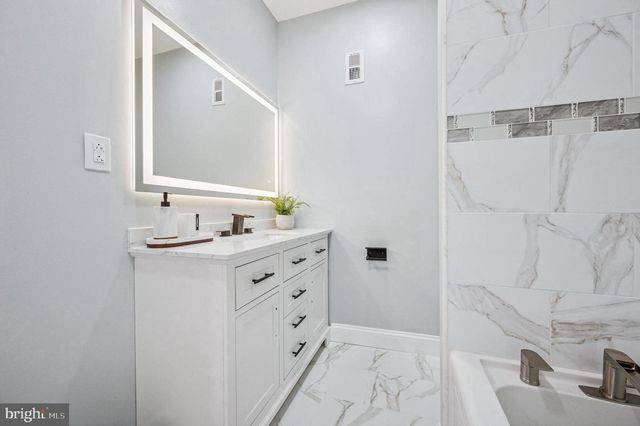 1317 S 19TH ST, Philadelphia, PA 19146