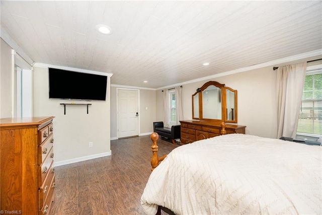 951 Helmstetler Road, Lexington, NC 27295
