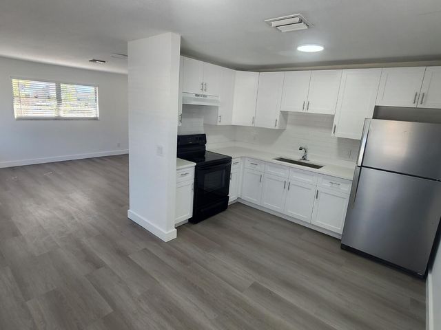 1617 N J Street, Lake Worth, FL 33460