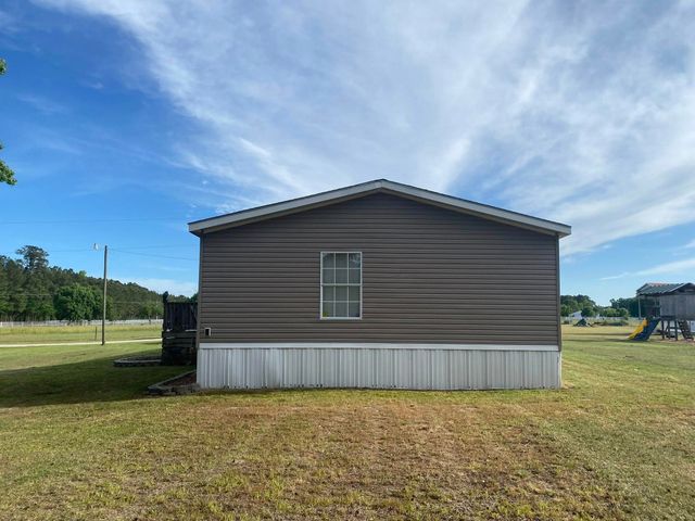 10407 County Line Rd., Hemingway, SC 29554