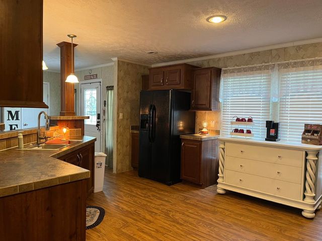 10407 County Line Rd., Hemingway, SC 29554