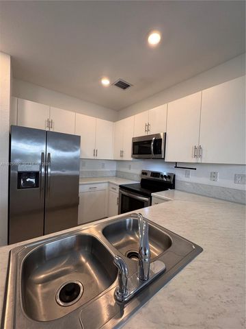 11813 SW 246th Ter 11813, Homestead, FL 33032