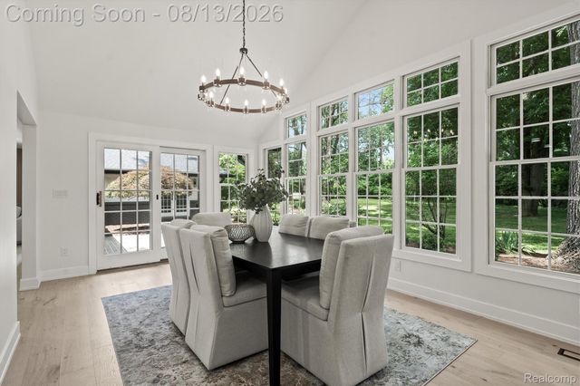 5671 Shadow Lane, Bloomfield Hills, MI 48302