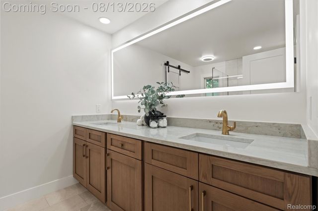 5671 Shadow Lane, Bloomfield Hills, MI 48302
