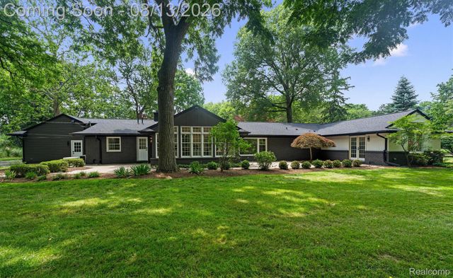 5671 Shadow Lane, Bloomfield Hills, MI 48302