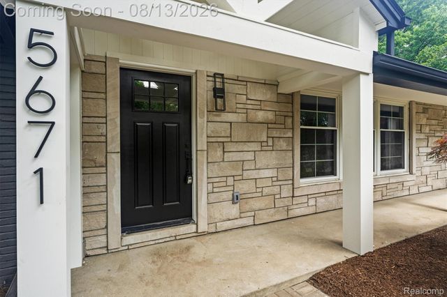 5671 Shadow Lane, Bloomfield Hills, MI 48302