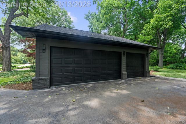 5671 Shadow Lane, Bloomfield Hills, MI 48302